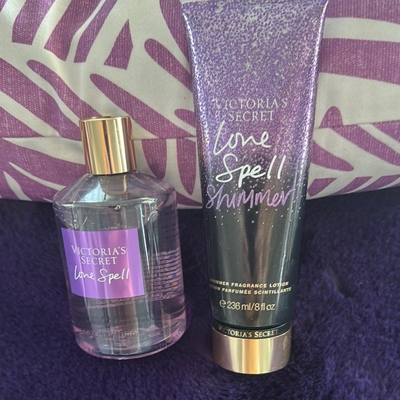 Victoria's Secret Purple Moisturizer & Body Wash - Picture 1 of 9